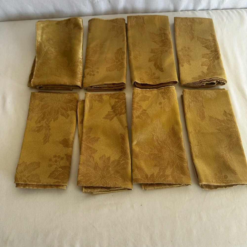 Set of 8 Cloth Napkins, Holiday Christmas Poinsettia Pattern Gold Color
